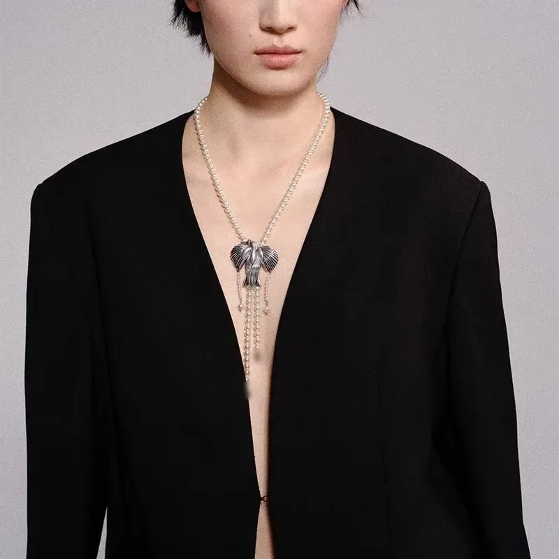French elegant pearl pigeon necklace temperament retro fringed pendant personalized niche design long necklace women