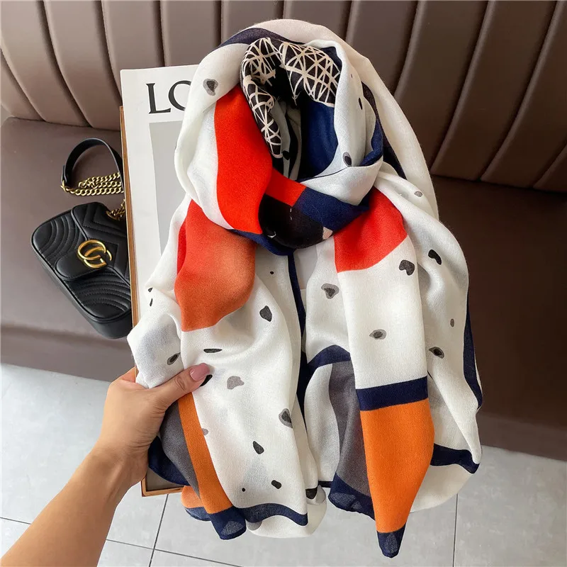 2024 Plaid Cotton Pashmina Shawl Lady Wrap Warm Winter Scarves loving heart Design Print Female Foulard Beach Stoles Luxury