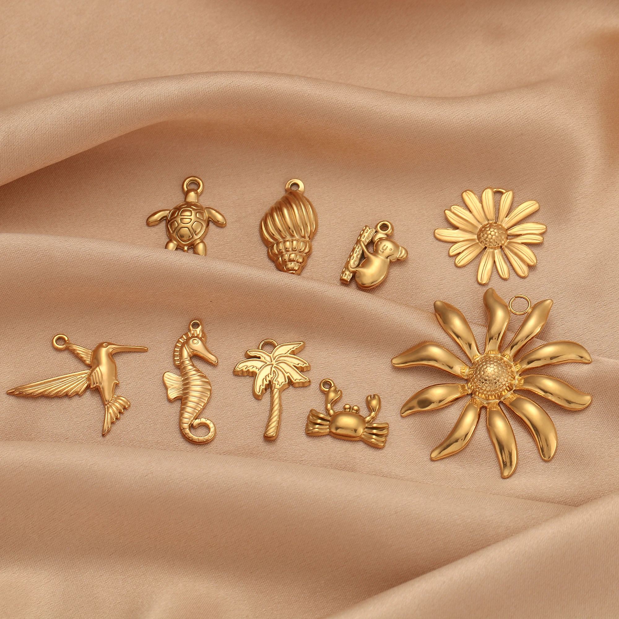 3Pcs Sun Flower/Clovel/Tropical Palm Charms Stainless Steel PVD Gold Plated Women Pendants DIY Necklace Bracelet Jewelry Making view 3