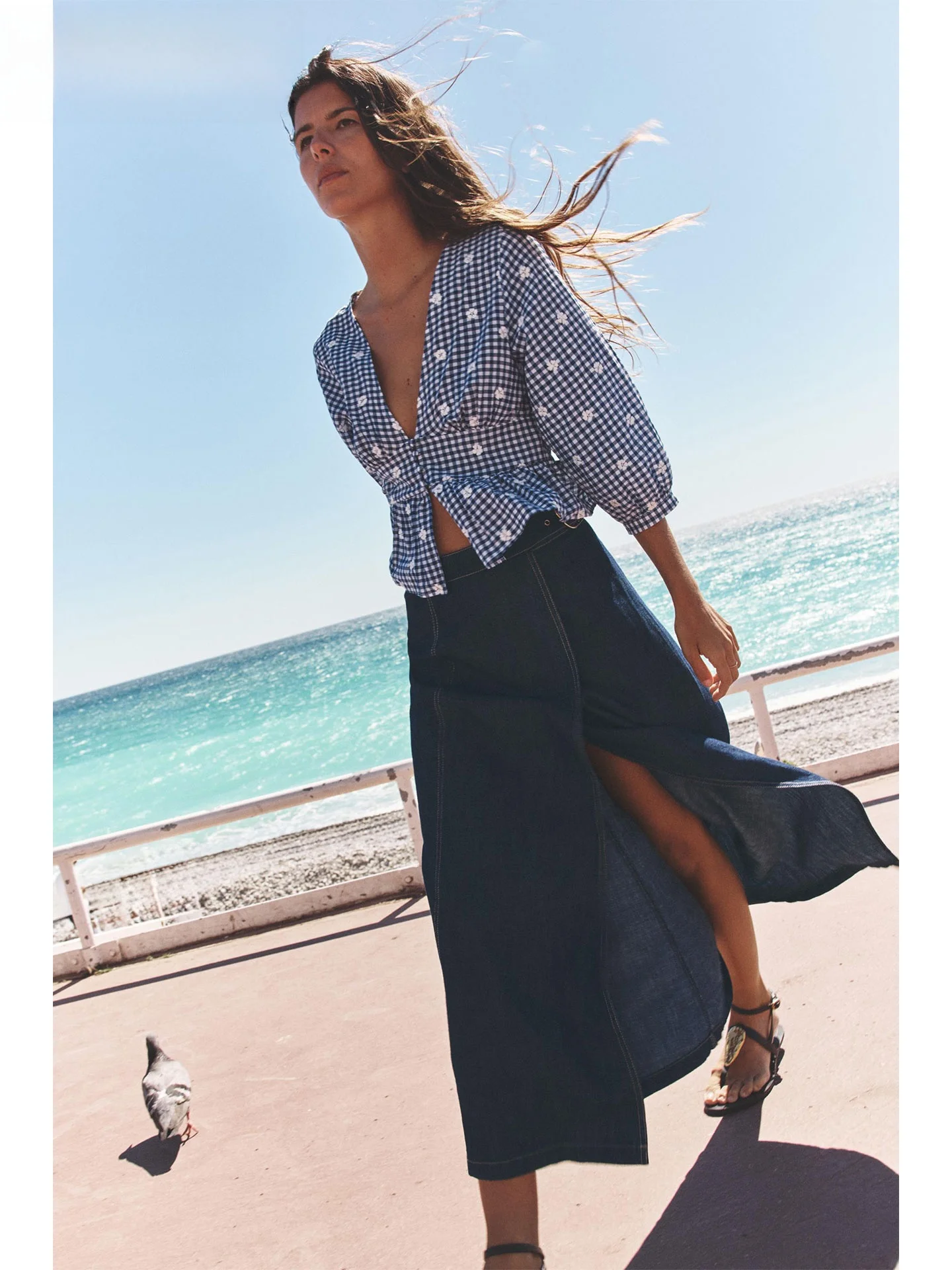 

ZAPRHA 2025 Summer Faionable Versatile Embroidered Plaid V-ne Puffy Sve Top Women's Loose Fit Long Sve irt