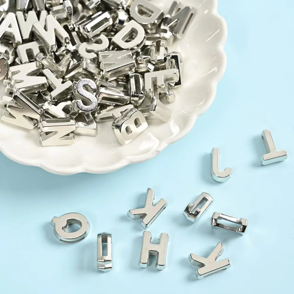 100/200 Stück A-Z Alphabet-Buchstabenperlen für die Schmuckherstellung, Armbänder, Halsketten, Schlüsselanhänger, Schnürsenkel, Basteln, Partyschmuck – Detail 6