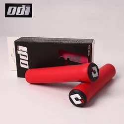 ODI 2pcs Bike Handlebar Grips MTB Silicone Handle Bar Grips Sets Soft Mountain Bicycle-grips End Plugs Cycling Accessories Parts