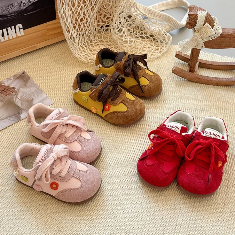 

Детская повседневная обувь, новинка осени, детские спортивные туфли на одной платформе, повседневная модная нескользящая удобная детская универсальная обувь с мягкой подошвой