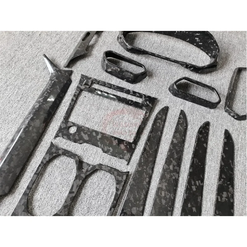 

For Lamborghini URUS Forged Dry Carbon Fiber Car Interior Automotive Trim Door Trims Vents Dashboard Cover Interiors Kit