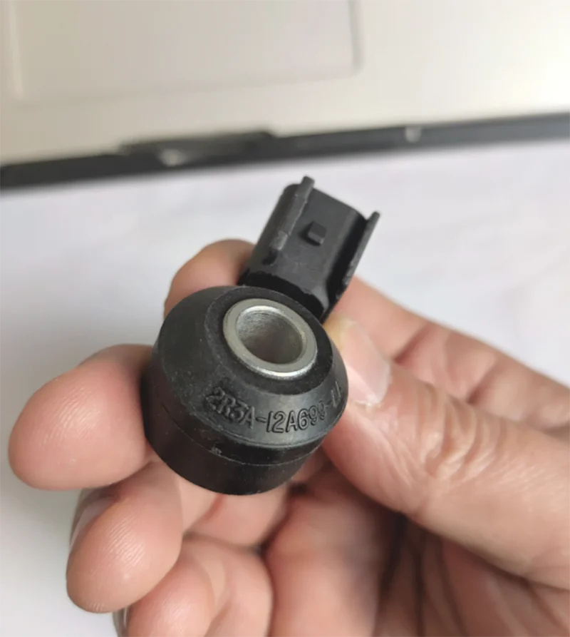 1 ชิ้นเคาะเซ็นเซอร์สําหรับฟอร์ด Mondeo lll BJ.01 OE No. :2R3A-12A699-AA