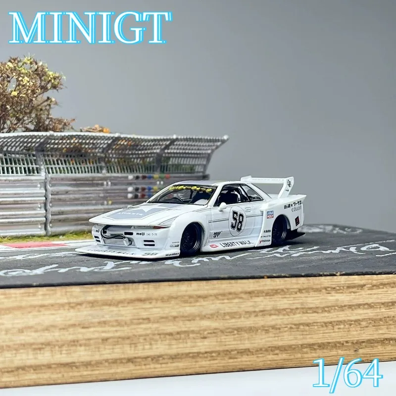 MINIGT 1:64 Alloy Nissan GTR32 Kaido Works TAS 2025 Simulation Car Model - Collection - Adult Statue