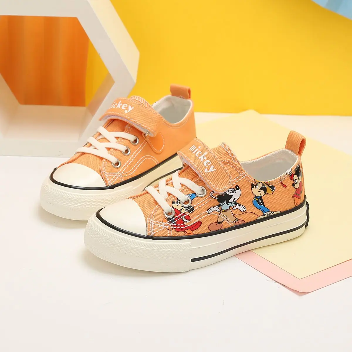 real photos Mickey Mouse Children\'s Canvas Shoes Girls Shoes Cartoon Boys Shoes Joker Casual Shoes Low Top Solid Korean Tide