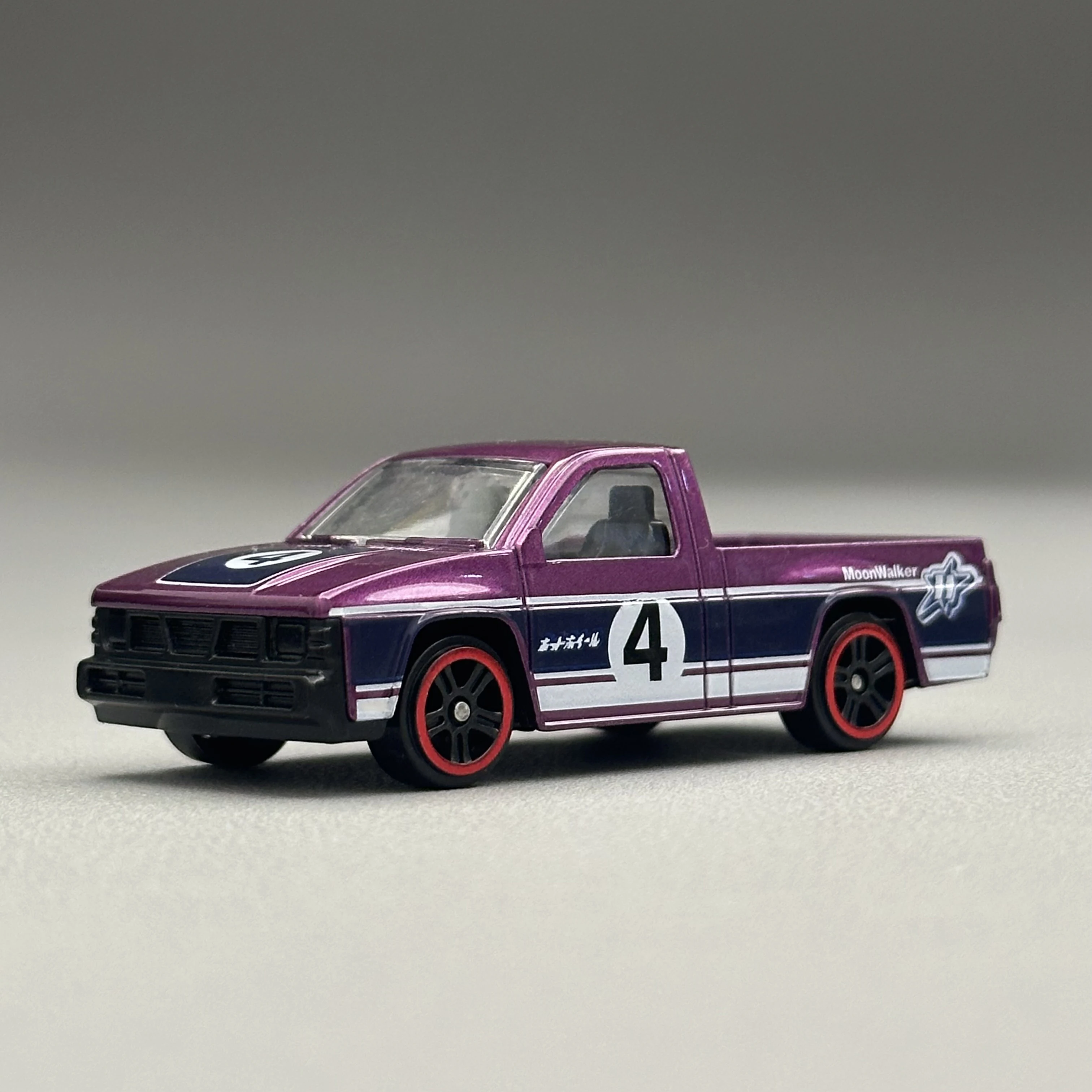 1/64 Diecast Alloy Pickup Truck Model Retro Racing Style Metal Body Mini Car Collectible Toy For Kids Gift And Desktop Disolay