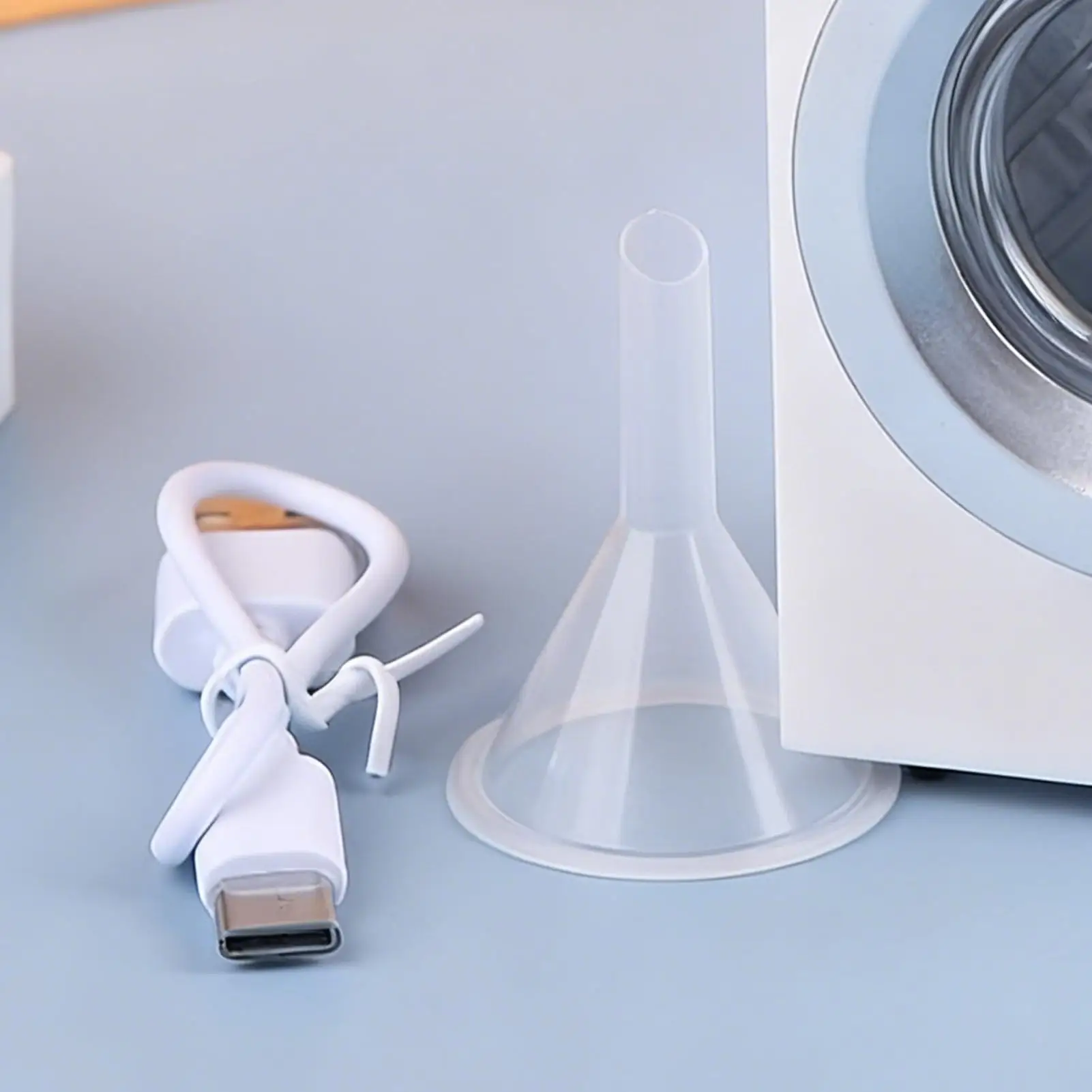 ミニ充電式洗濯機のおもちゃ 1:12 スケール 回転ドラム付き 開閉可能な蓋 リアルなドールハウス家具 子供へのギフト