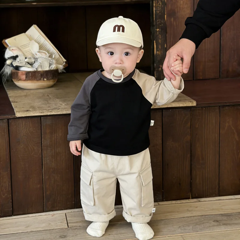 

Baby boy2026Early Spring Outfit: Stylish Baby Color-Block Long Sleeve SetTSpring children's versatile casual cargo pants