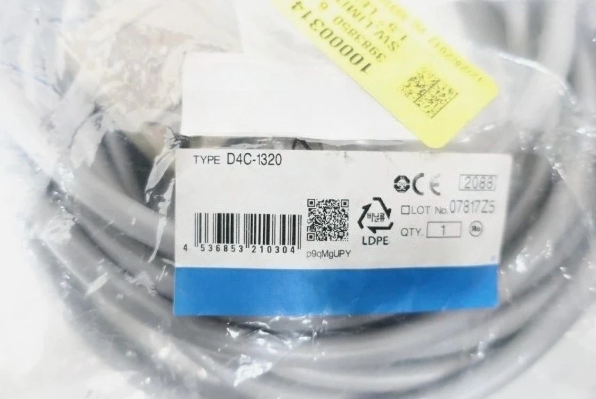 

Brand new D4C-1320 1202 1201 1232 1229 1521 1520 Waterproof travel limit switch Fast delivery