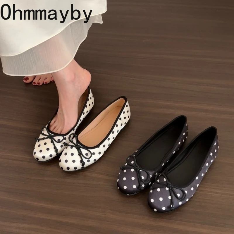 

2026 Spring Polka Dot Women Ballet Flats Comfortable Round Toe Shallow Shoes Street Style Soft Sole Ladies Eelgant Dress Shoes