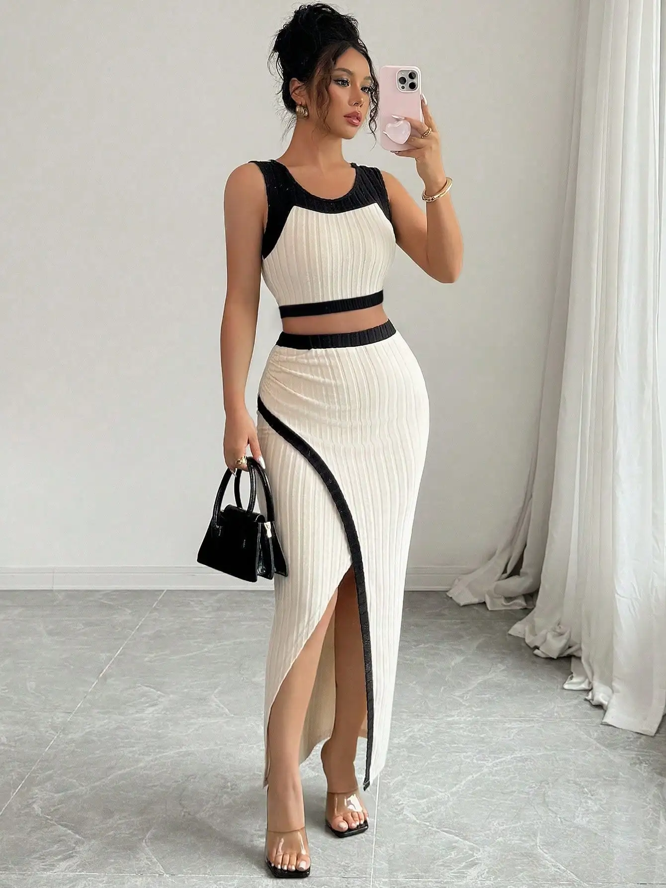 

Комплект из 2 предметов: топ без рукавов с цветовыми блоками и облегающая юбка с высоким разрезом для женщин