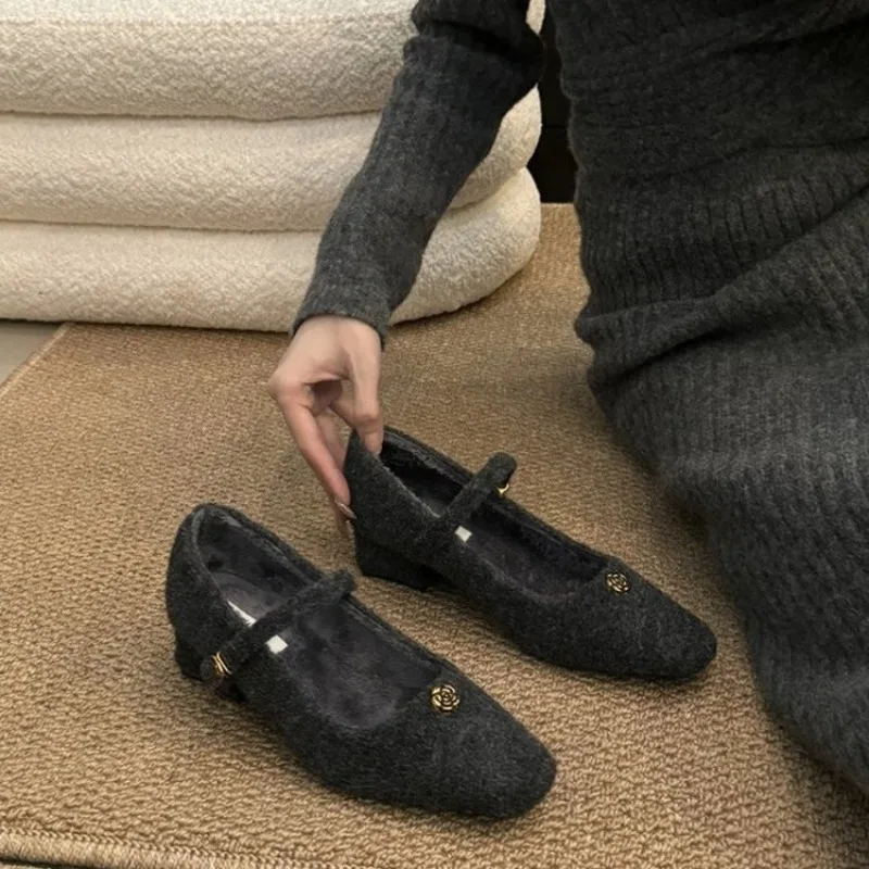 شتاء جديد بكعب المشمش 2025 جديد مع تنورة لطيف الفرنسية ماري جين حذا فردي للسيدات #4