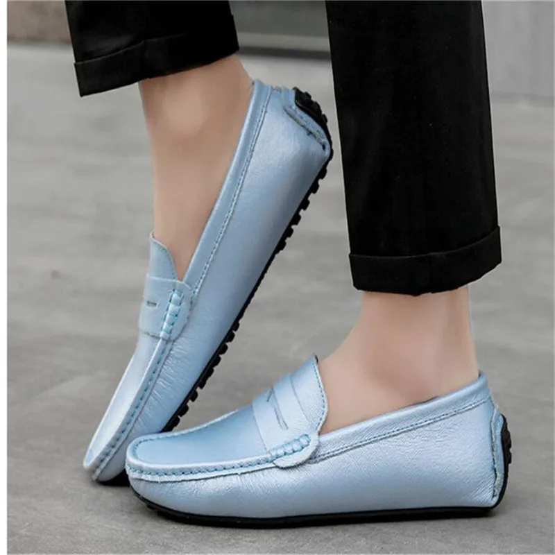 

Men Loafers Shoes 2024 Spring Shoes Man New Fashion Boat Footwear Soft Flat Comfy Flock Suede Leather Men Casual Shoes