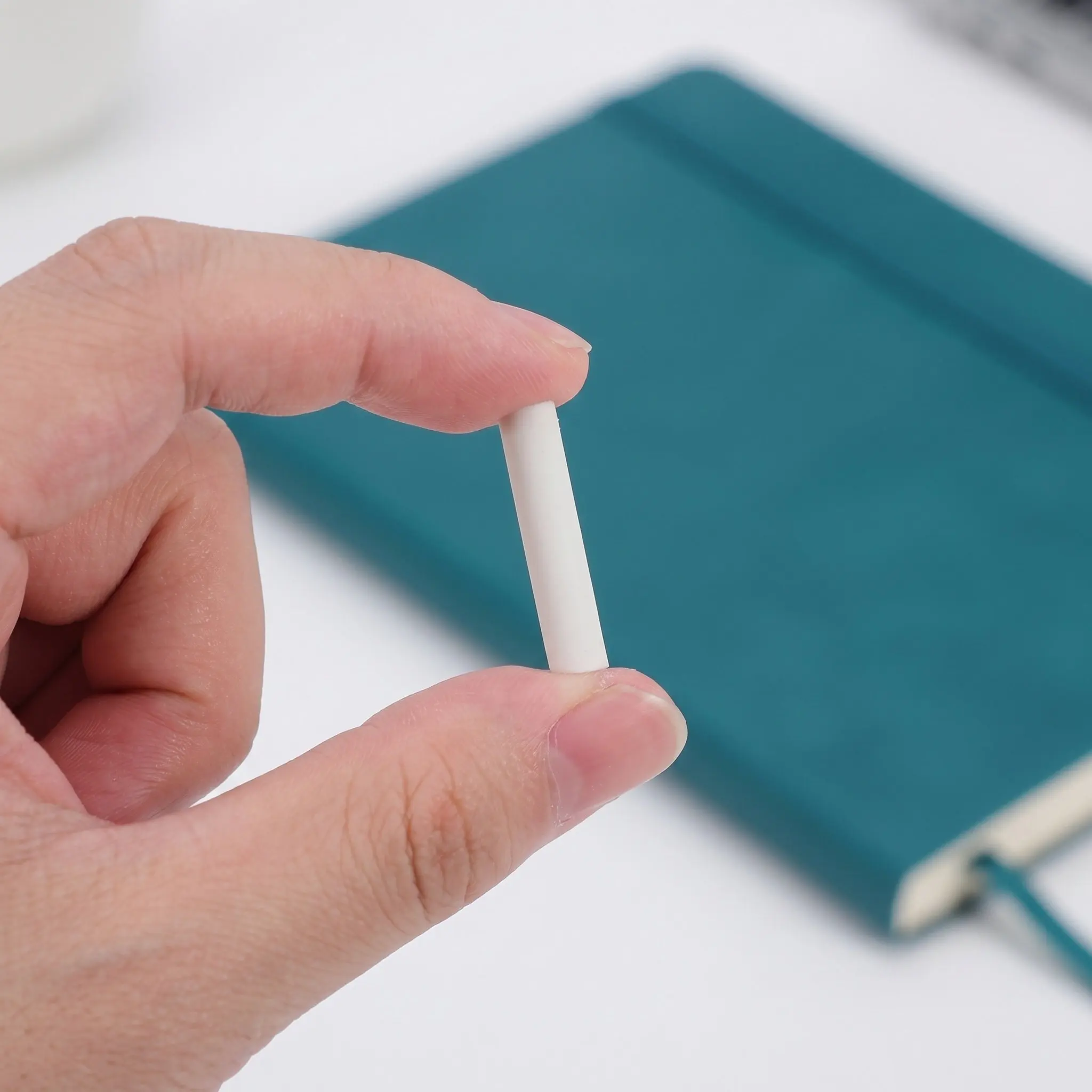 150Pcs Mechanical Eraser Core Refills White Round Flexible Pencil Eraser Sticks Non Smudge Resistant Precision Drawing Art