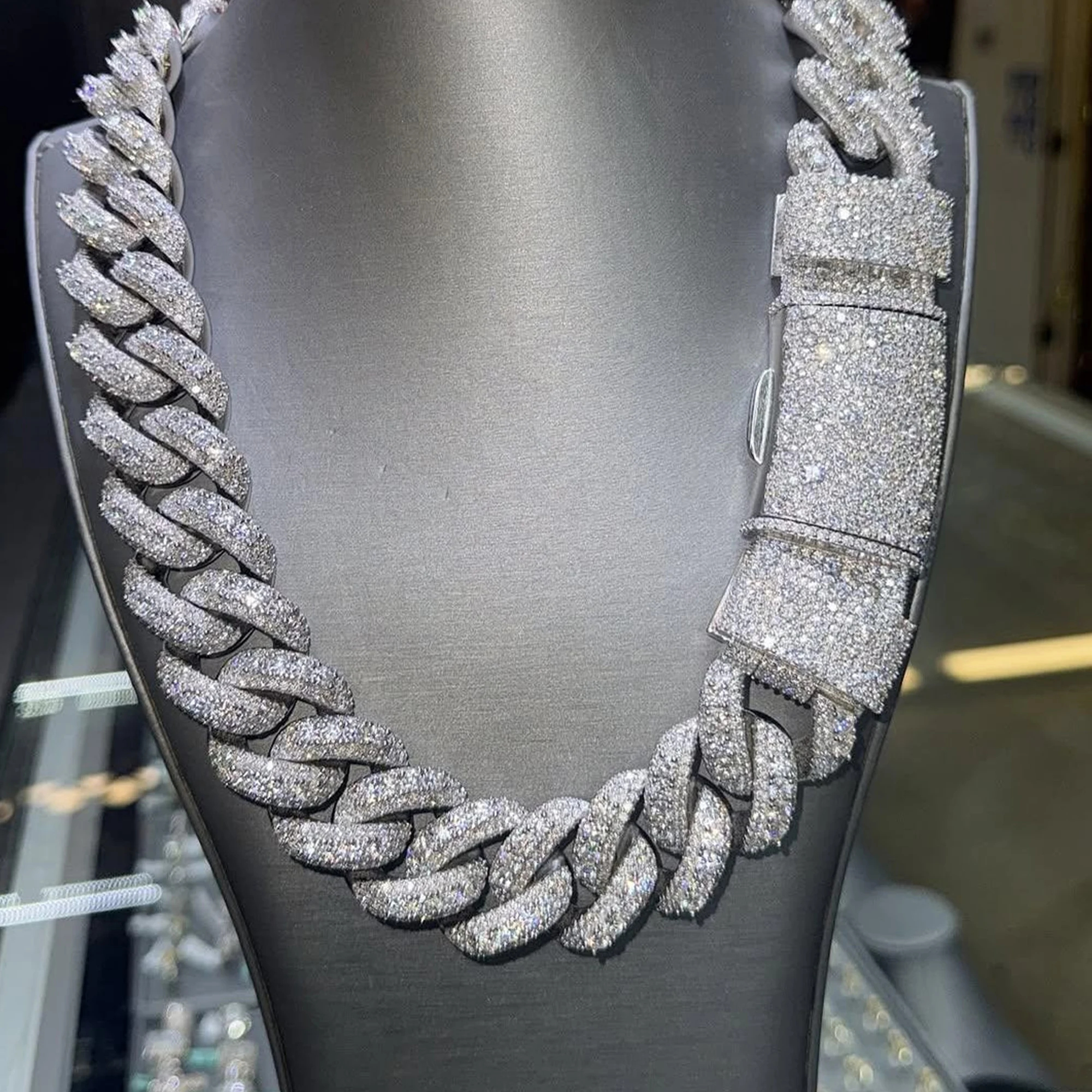 18mm breite, übergroße, schwere, dick gepflasterte Cuban-Link-Kette, versilbertes Kupfer, vollständig mit Zirkonia besetzt, große, vollständig mit Zirkonia besetzte Miami-Halskette mit