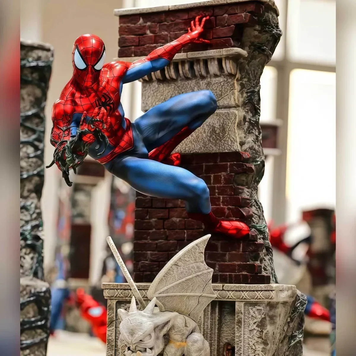 

28cm Avengers Venom Symbiote Spider-man Figure Model Spider-Man: Far From Home Spiderman Figure Ornament Friends gift Statue Toy