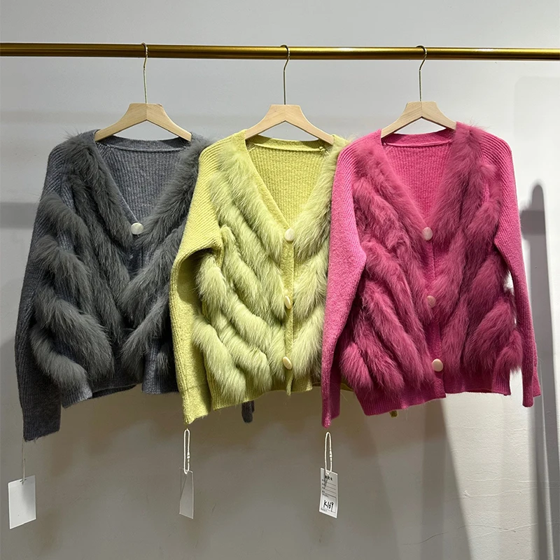 เสื้อสเวตเตอร์คอวีสีแดงกุหลาบขนฟ็อกซ์ธรรมชาติสำหรับผู้หญิงปี 2025 เสื้อแจ็คเก็ตถักขนสัตว์แท้สีเหลือง