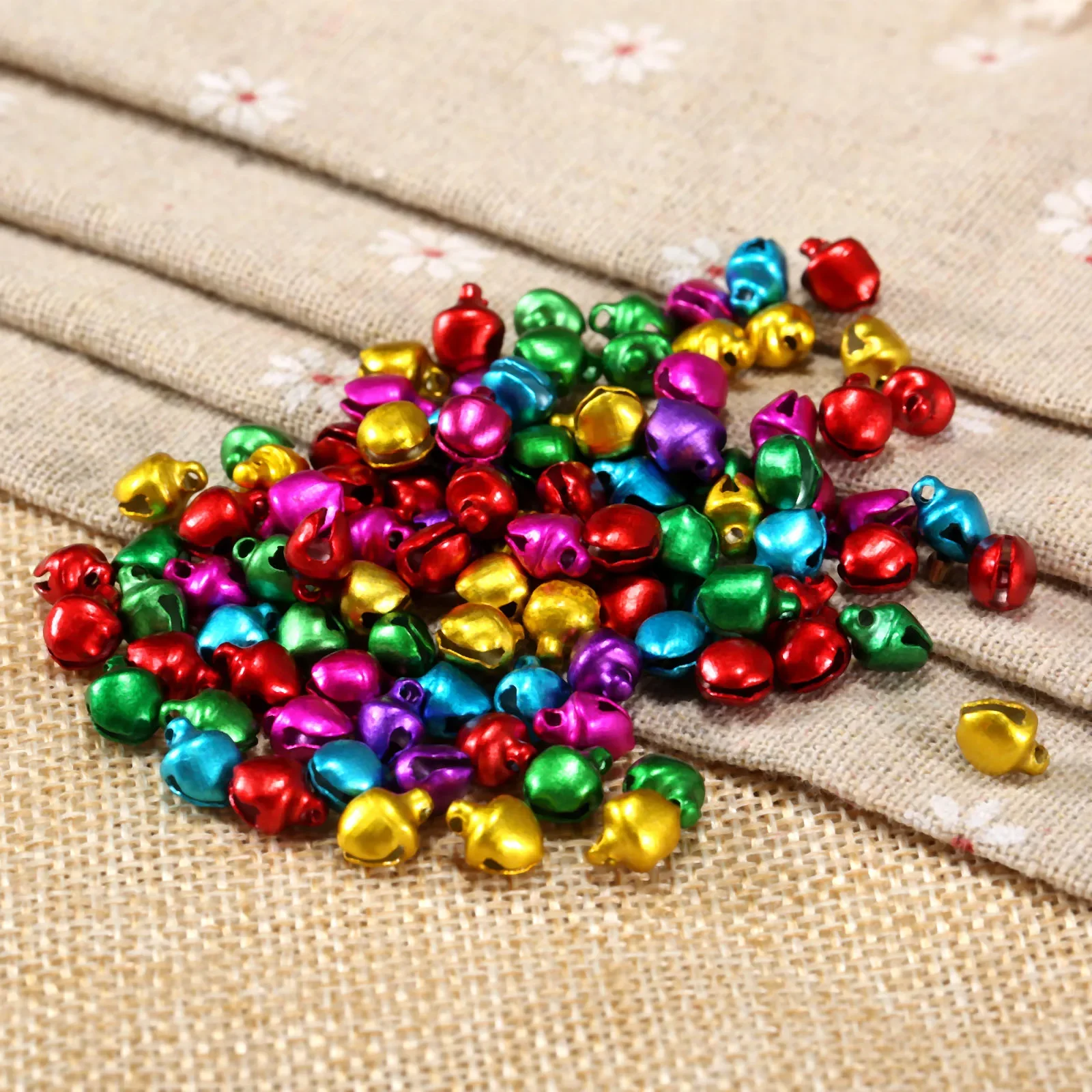 100Pcs Colour Metal Jingle Bells Holiday Craft Wedding Christmas Decoration Bracelet Anklet Loose Beads Jewellery Hand DIY 8x6mm