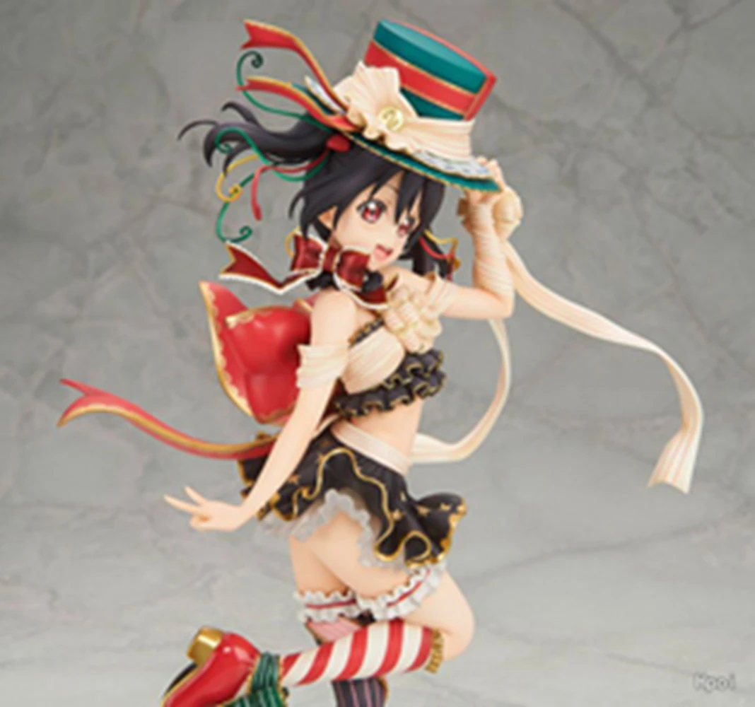24CM ラブライブ！ スクールアイドルフェスティバル 矢澤にこ フィギュア 1/7 クリスマスドレスアップ模型玩具ギフトコレクションアクションフィギュア PVC