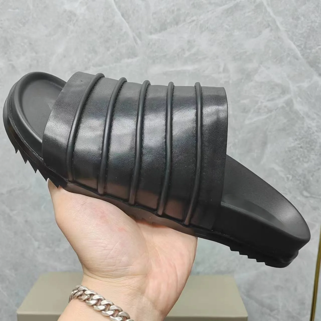2025SS Casual Outdoor Genuine Leather Slippers Men Women Fashion Sandal Male Dark Style Sandals