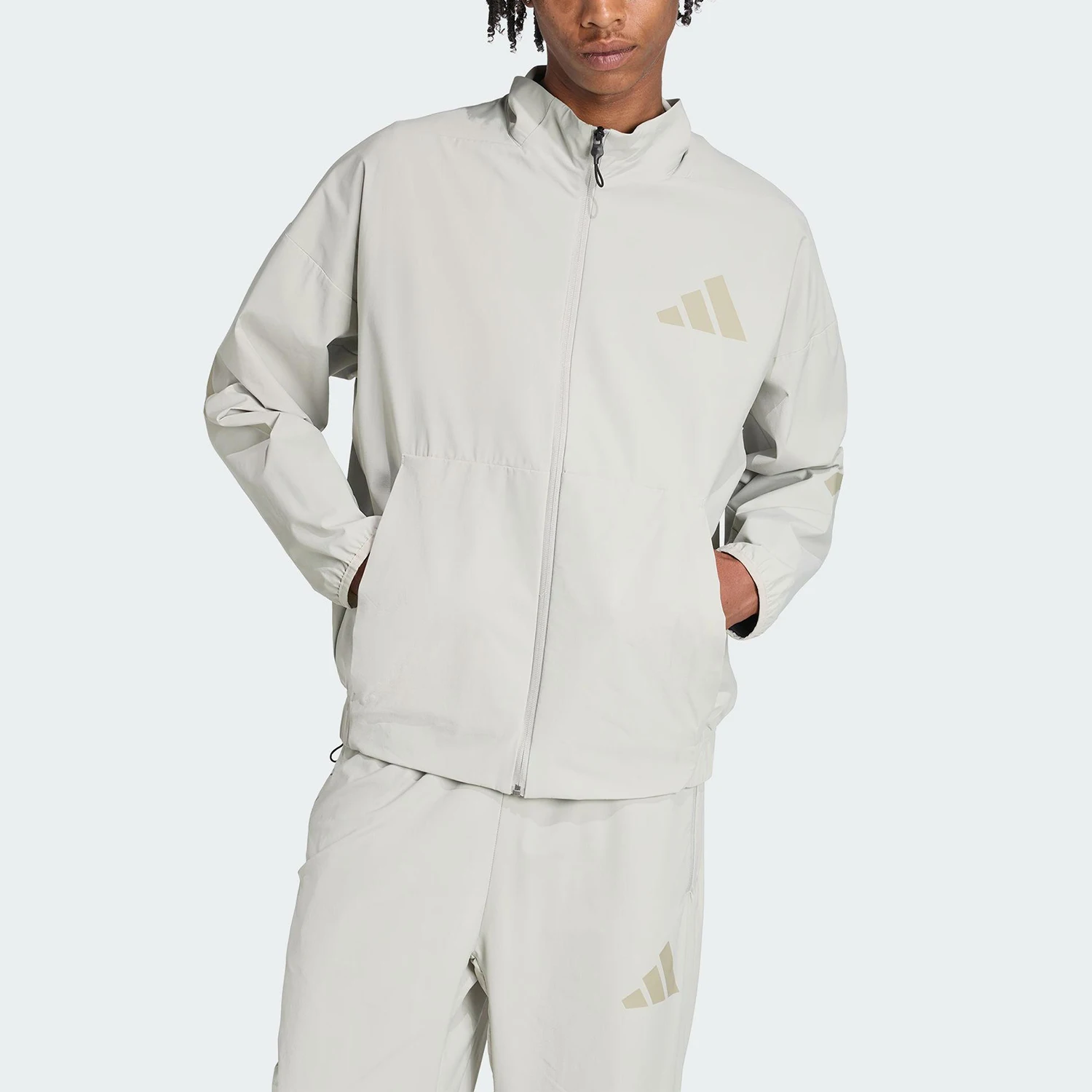 

Оригинальная осенняя мужская легкая спортивная куртка Adidas с воротником-стойкой KE4880