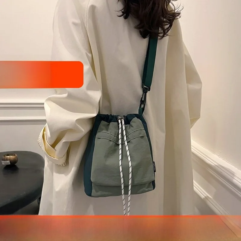 Fashionable Unisex Bucket Bag Drawstring Shoulder Crossbody Bag Simple Casual Handbag for Students And Young People