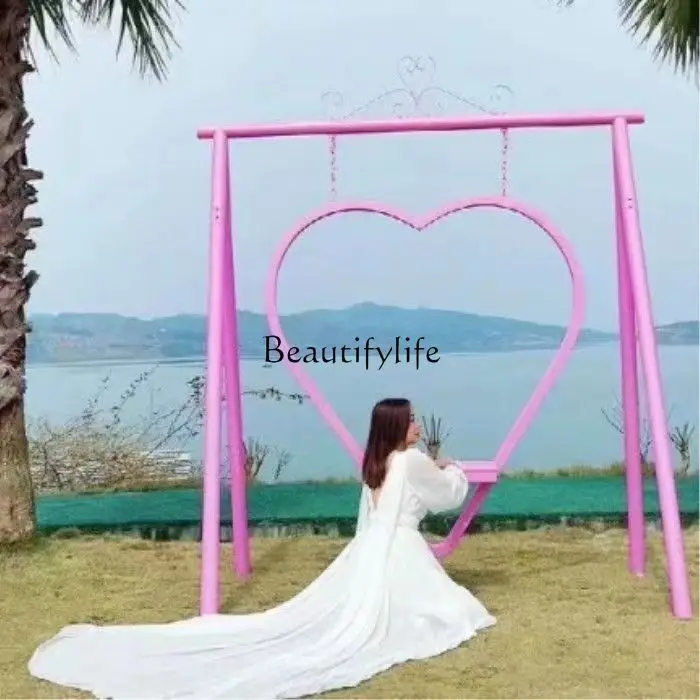 Romantic Heart-Shaped Swing Park Photo Outdoor Swing Chair Courtyard Swing Shape Chair