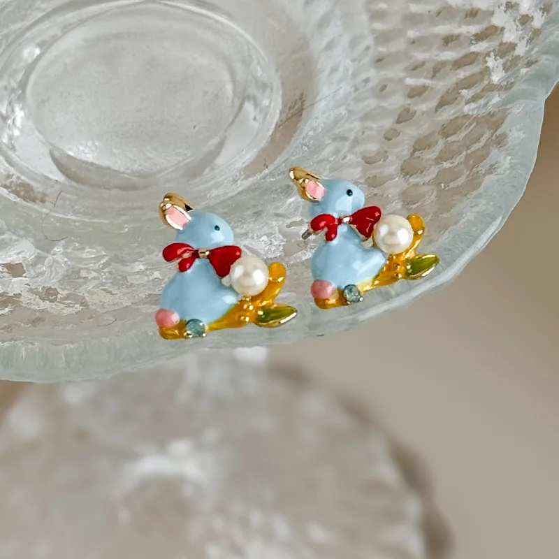 Niedliche, romantische, mehrfarbige Emaille-Ohrringe mit künstlichen Perlen und Cartoon-Tier-Motiv, Kaninchen-Ohrringe für Damen, vergoldeter Legierungsschmuck