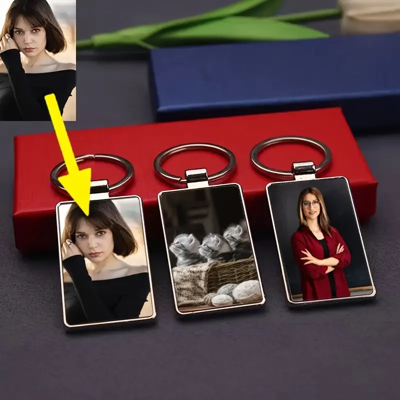 Personalised Zinc Alloy Metal Keychain, Customisable with Photos, Suitable as a Gift for Birthdays, Graduations or Anniversaries