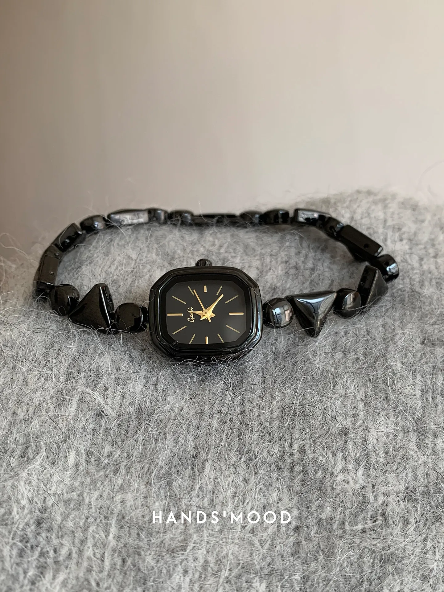 New Black Square Dial Watch, Cool And Stylish With A Unique, Retro-Inspired Design. An Elegant Wristwatch For Women.