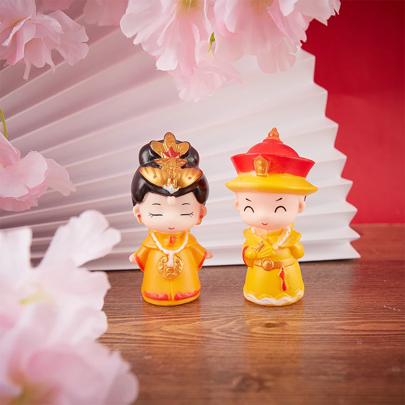 1pc/1set Chinese Emperor Empress Figurine Resin Queen Ornament Traditional Costume Home Decoration Cake Topper Miniature