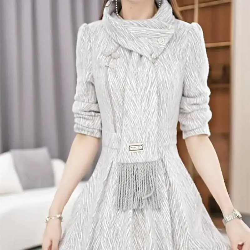 Caliente 2025 nueva moda Otoño/Invierno pequeño estilo fragante vestido inferior elegante edad que reduce hermosa bufanda estilo una falda de línea