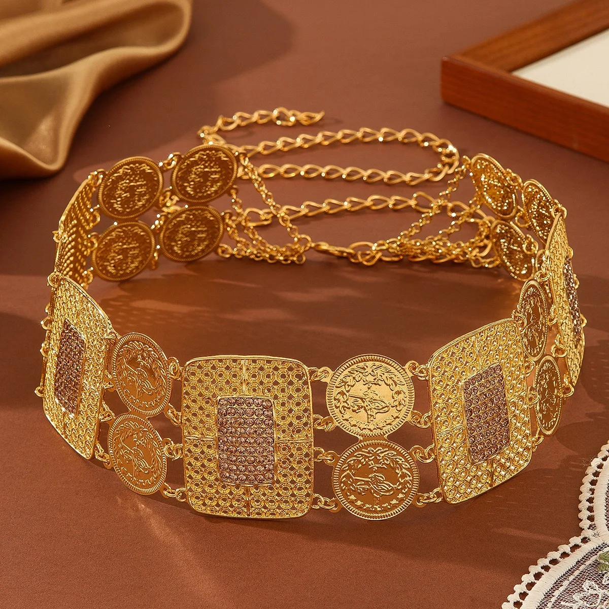 Gold Yollow-Inlayed Pendant Belt For Luxury Style Versatile Formal Dress, Decorative Delt