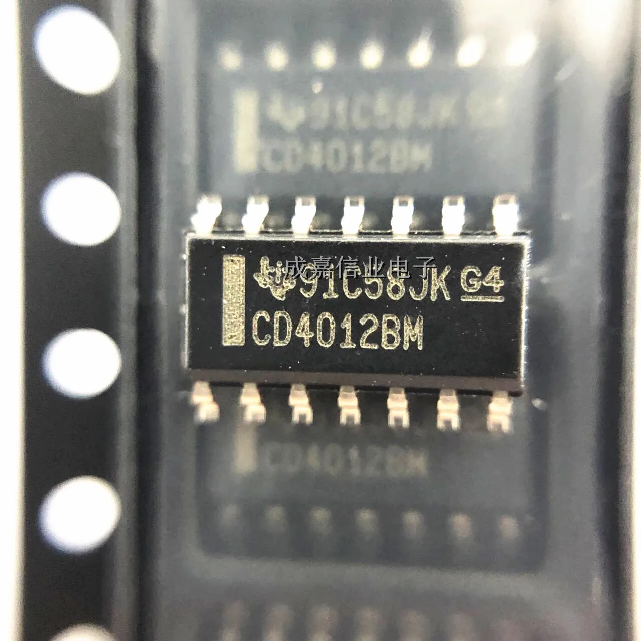 10pcs/Lot CD4012BM SOIC-14 Logic Gates CMOS Dual 4-Input NAND Gate Operating Temperature:- 55 C-+ 125 C