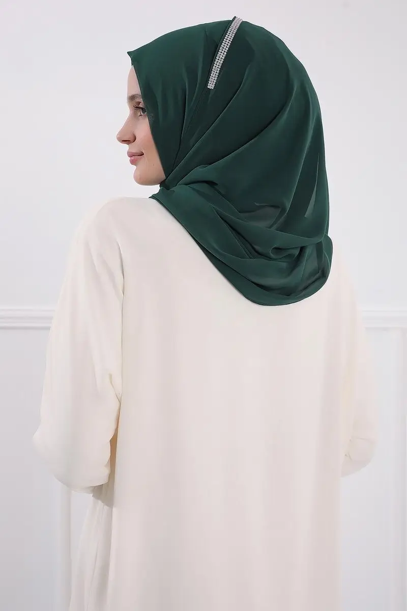 Practical chiffon shawl green