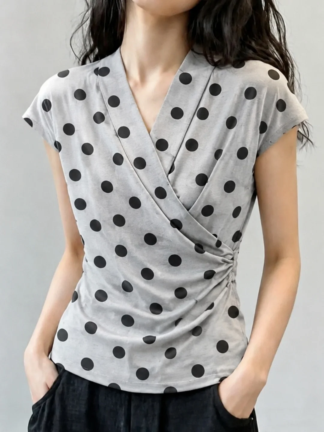 

Slim Fit V-Neck Short Sleeve T-Shirt Women's Cross Polka Dot Top Fashionable Summer Waist Cinching Versatile Slimming Korean ...