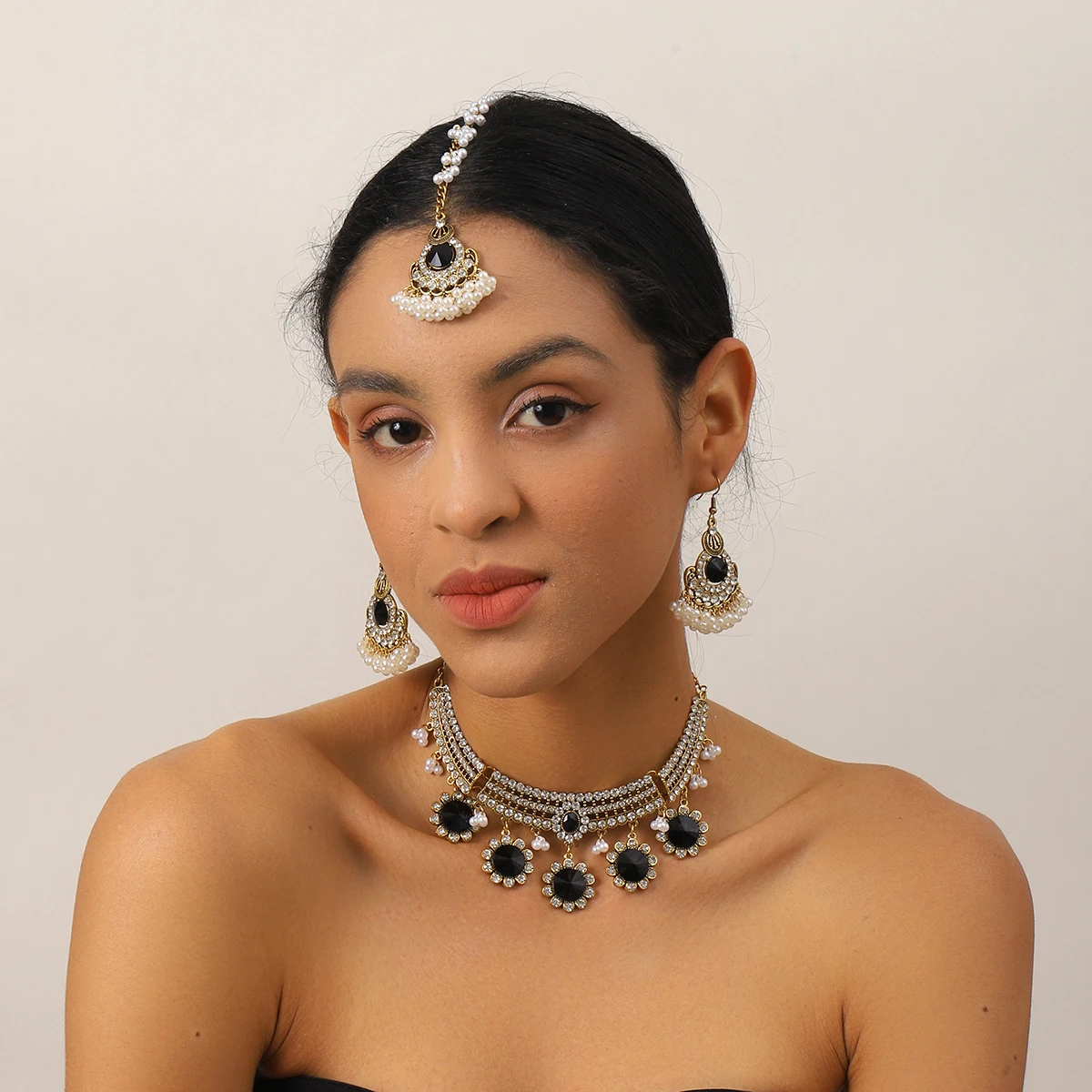 فاخر الذهب اللون جولة كريستال  - مراجعة Ethnic Fashion In Dubai وسعره