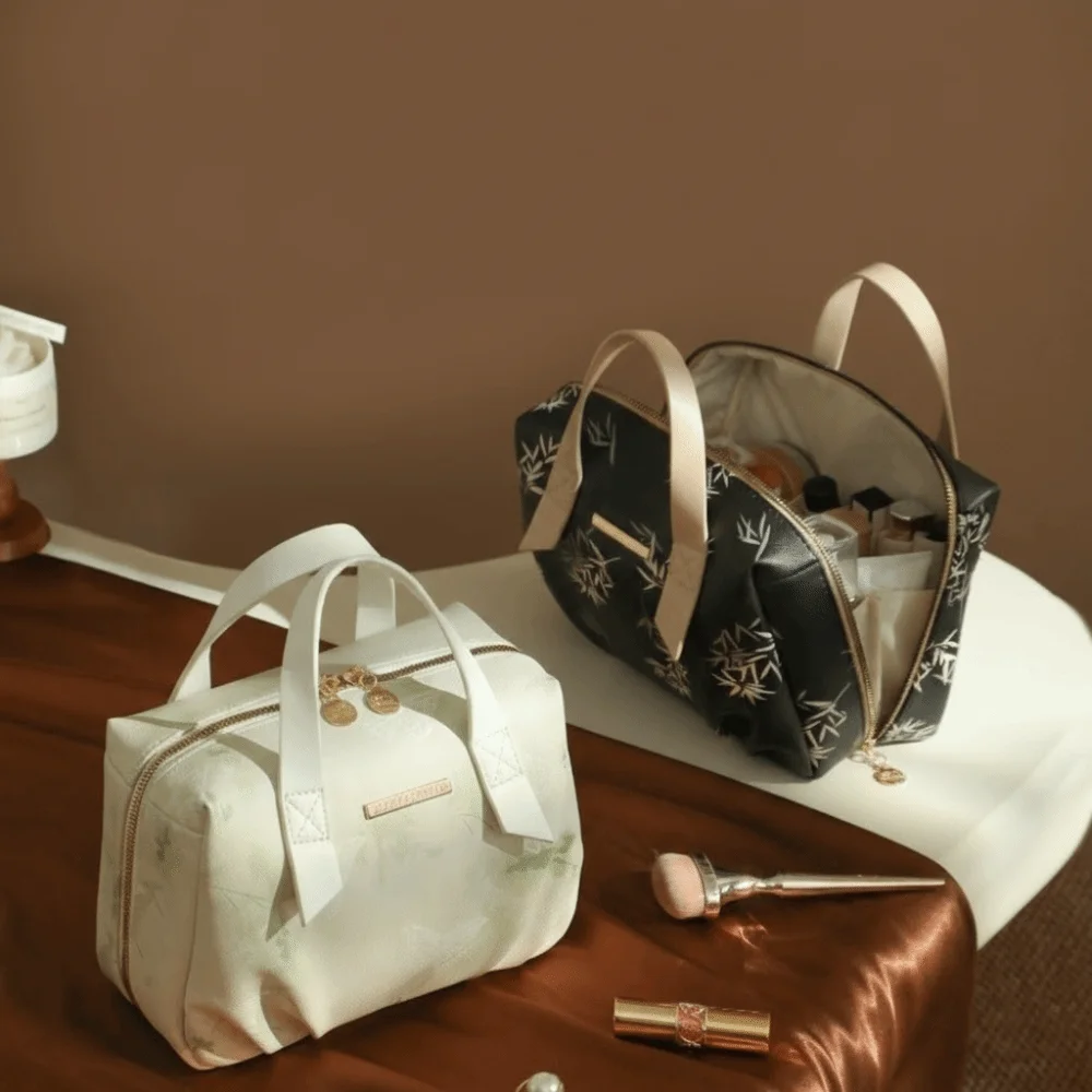 Portable Cosmetic Bag Elegant Chinese Style Makeup Bag Printing Large Capacity Toiletry Bag for Cosmetics Storage