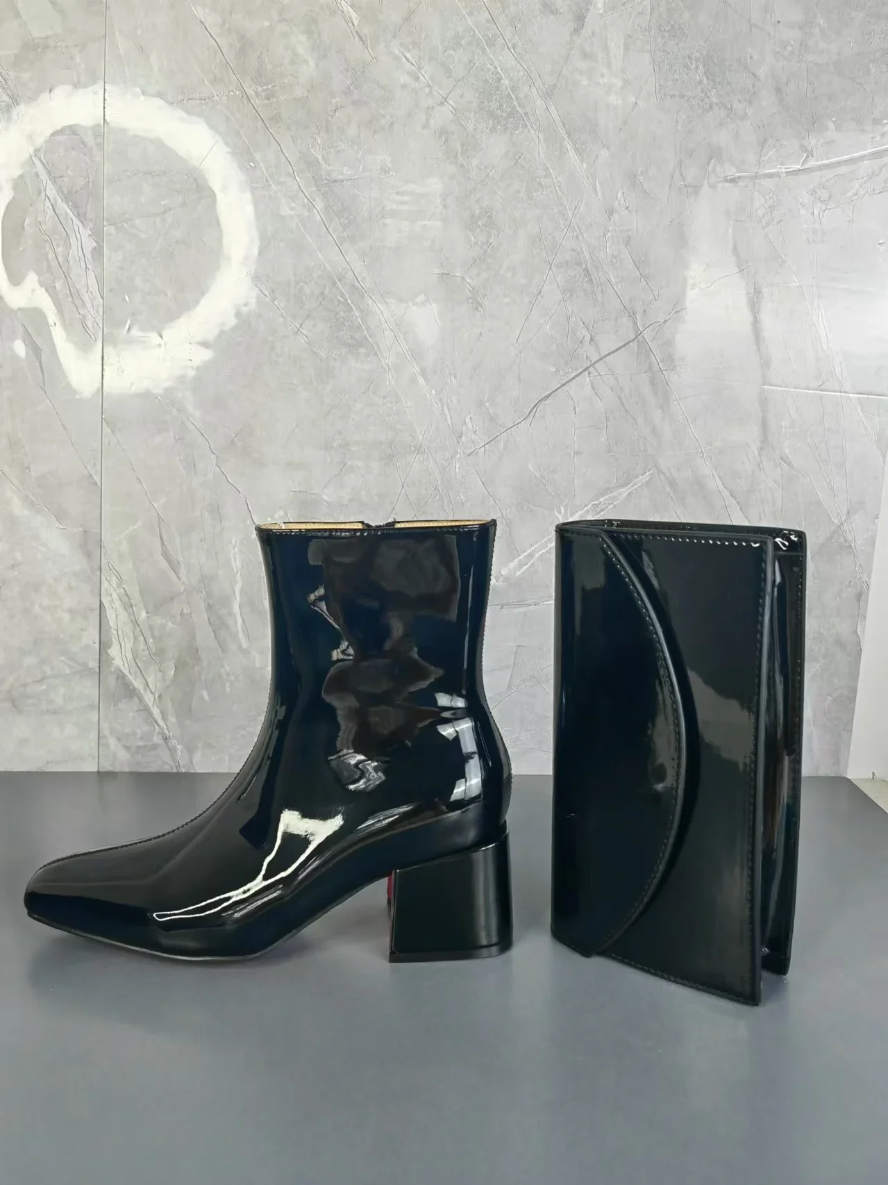 

Square Toe Thick With Patent Leather Classic Design Ankle Boots 2025 New Black Couple Short Botas Matching The Same Color Bag