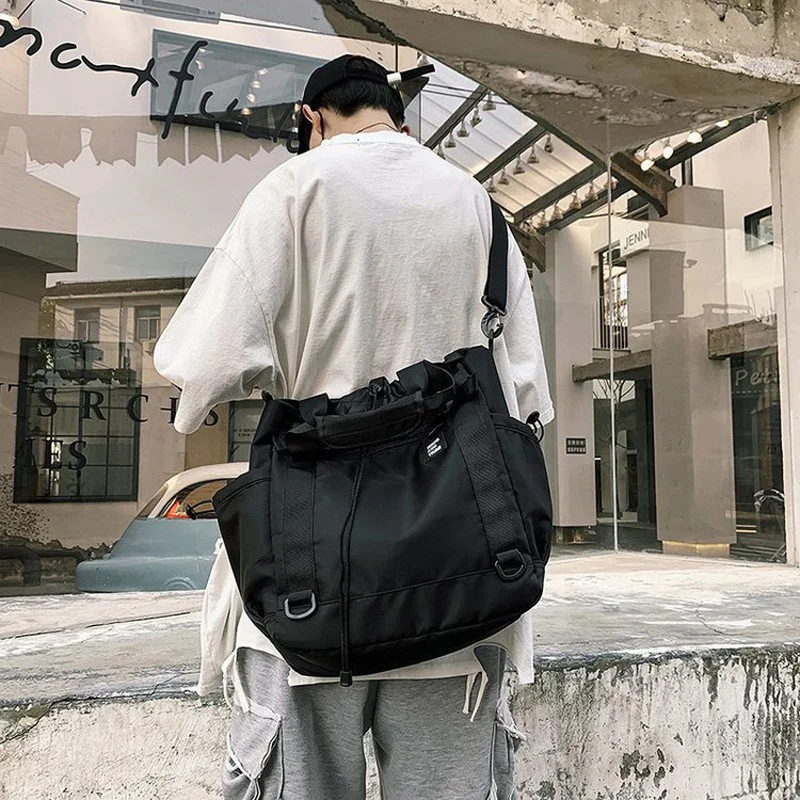 Imagem -04 - Grande Capacidade Mulheres Bolsa de Ombro Nylon Impermeável Crossbody Bolsa Unisex Messenger Bolsa Designer Techwear Bolsa Streetwear Hip Hop