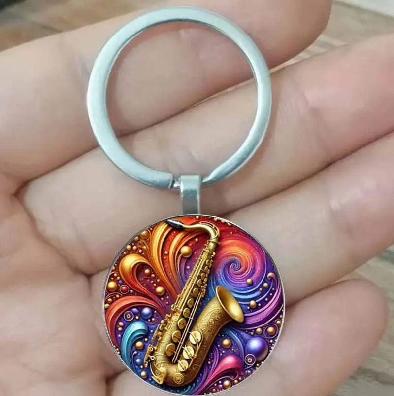 

Jazz Saxophone Keychain - Gold Saxophone, Zinc Alloy, Ideal Gift for Musicians and Music Enthusiasts, Gift for Music Enthusiasts