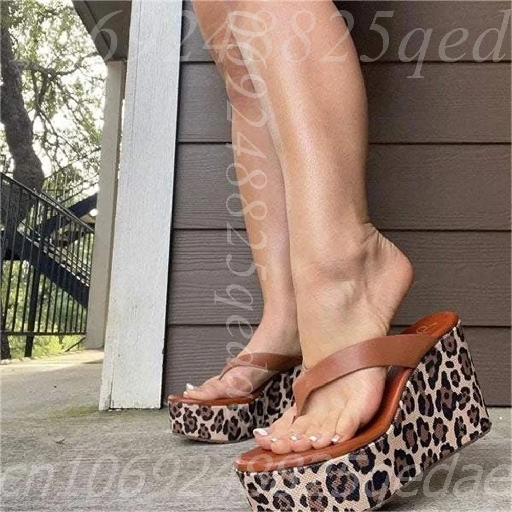 

Women's Leopard Print Platform Wedge Flip Flops, Brown Strap, Open Toe Thong Sandals, Extreme High Heel Casual Shoes for Ladies