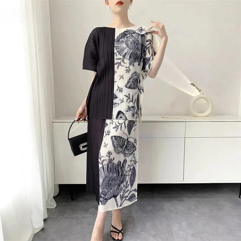 

Women's Loose Top Elastic Waist Skirt New Tide 2025 Summer New Miyake Fashion Casual Pleated Two Piece Printed Contrast Design