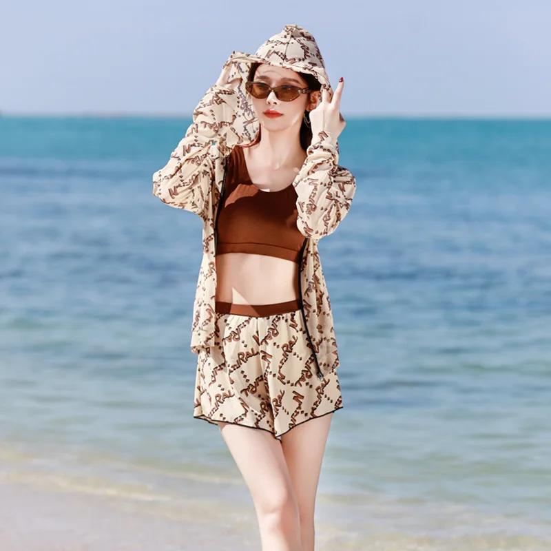 Canotta sportiva Costume da bagno Donna Primavera calda Costumi da bagno Coreano Casual Costume da bagno diviso 3 pezzi Bikini Set Lettera Grafica Beachwear