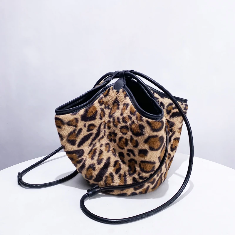 Faux Fur Leopard Print bucket Bags For Women Luxury Designer Handbags Purses 2024 New In Petal Shape Deformed Underarm Shoulder