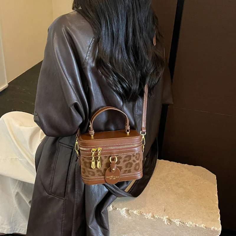New Color Contrasting Retro Exquisite Luxury Handheld Box Bag Panther Pattern Women Fashion Trend Diagonal Cross Bag
