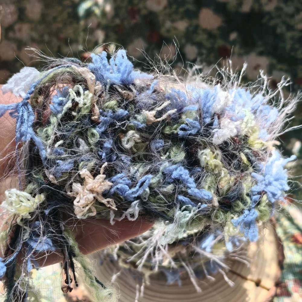 50g Hilo Esponjoso Azul Escarchado Imitación Marta de Pelo Largo Mezclado a Mano para Ganchillo, Bufandas y Gorros, Estilo Vintage, Hilo Hecho a Mano