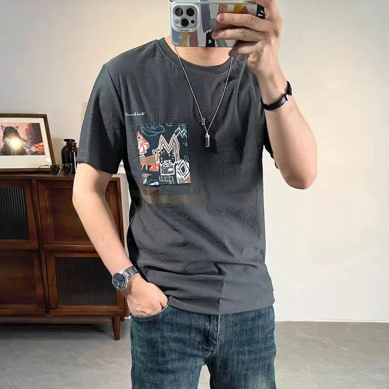 Nueva camiseta de manga corta de algodón y lino para hombre, Top fino informal transpirable de seda helada con cuello redondo